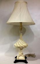 Φωτιστικό επιτραπέζιο